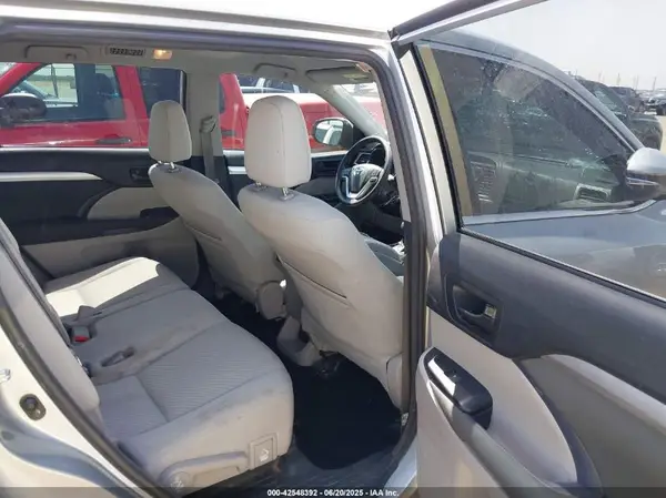 5TDZZRFH1JS264969 2018 TOYOTA HIGHLANDER - Image 8