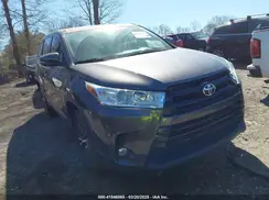 5TDZZRFH1JS278483 2018 TOYOTA HIGHLANDER