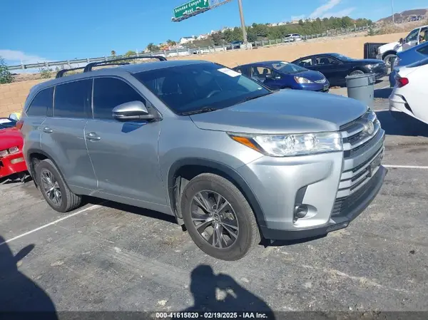 5TDZZRFH1JS287507 2018 TOYOTA HIGHLANDER - Image 1