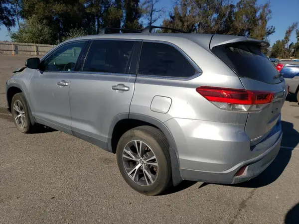 5TDZZRFH1KS289386 2019 TOYOTA HIGHLANDER - Image 2