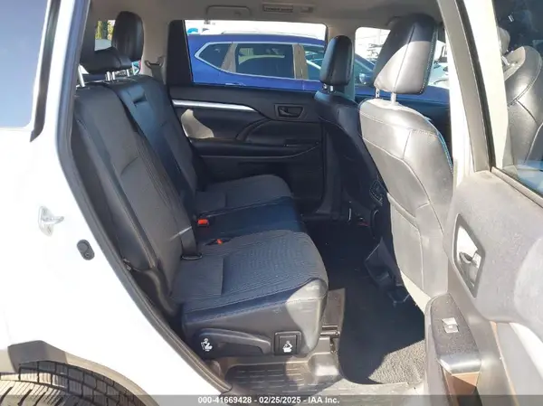 5TDZZRFH1KS290313 2019 TOYOTA HIGHLANDER - Image 8