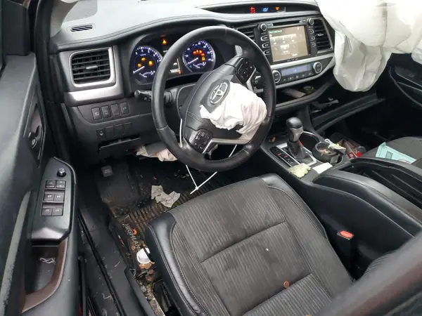 5TDZZRFH1KS301259 2019 TOYOTA HIGHLANDER - Image 8