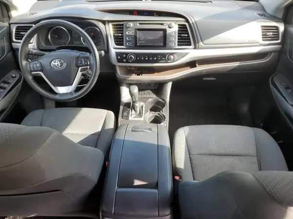5TDZZRFH1KS312746 2019 TOYOTA HIGHLANDER - Image 8