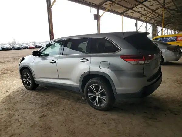 5TDZZRFH1KS313363 2019 TOYOTA HIGHLANDER - Image 2