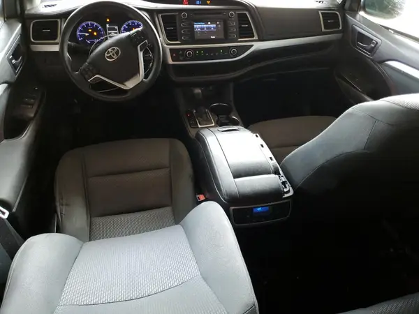 5TDZZRFH1KS313363 2019 TOYOTA HIGHLANDER - Image 8