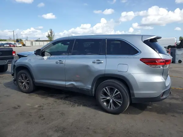 5TDZZRFH1KS326615 2019 TOYOTA HIGHLANDER - Image 2