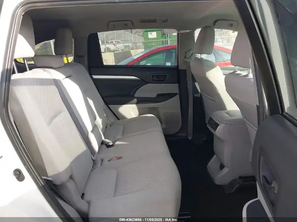 5TDZZRFH1KS326808 2019 TOYOTA HIGHLANDER - Image 8