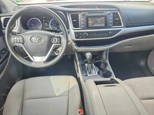 5TDZZRFH1KS328784 2019 TOYOTA HIGHLANDER - Image 8