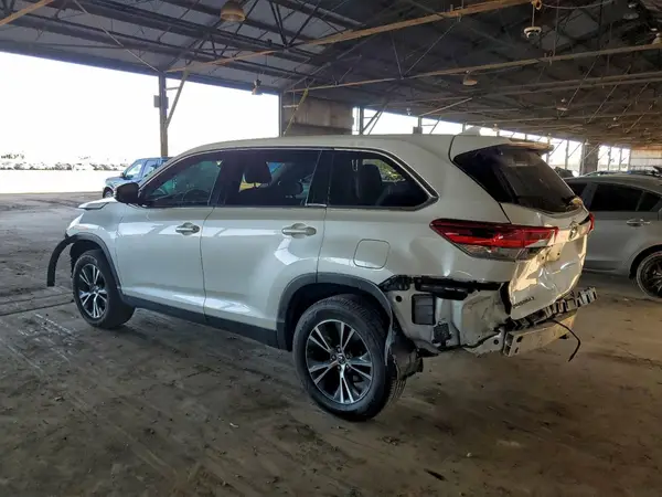 5TDZZRFH1KS329465 2019 TOYOTA HIGHLANDER - Image 2