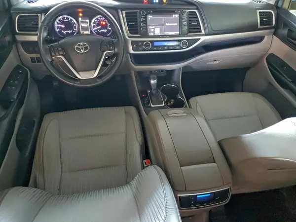 5TDZZRFH1KS329465 2019 TOYOTA HIGHLANDER - Image 8