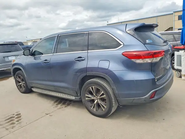 5TDZZRFH1KS329496 2019 TOYOTA HIGHLANDER - Image 2