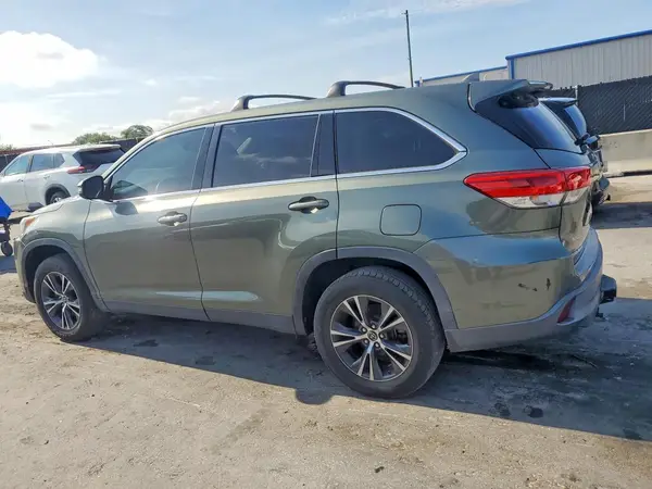 5TDZZRFH1KS333290 2019 TOYOTA HIGHLANDER - Image 2