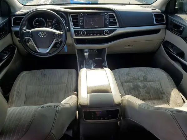 5TDZZRFH1KS333290 2019 TOYOTA HIGHLANDER - Image 8
