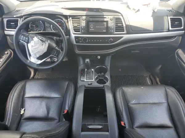 5TDZZRFH1KS358240 2019 TOYOTA HIGHLANDER - Image 8