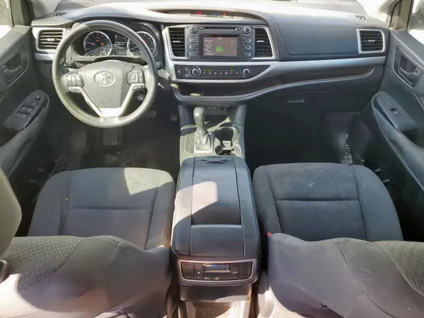 5TDZZRFH1KS364636 2019 TOYOTA HIGHLANDER - Image 8