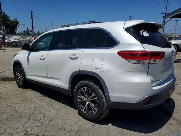 5TDZZRFH1KS365317 2019 TOYOTA HIGHLANDER - Image 2