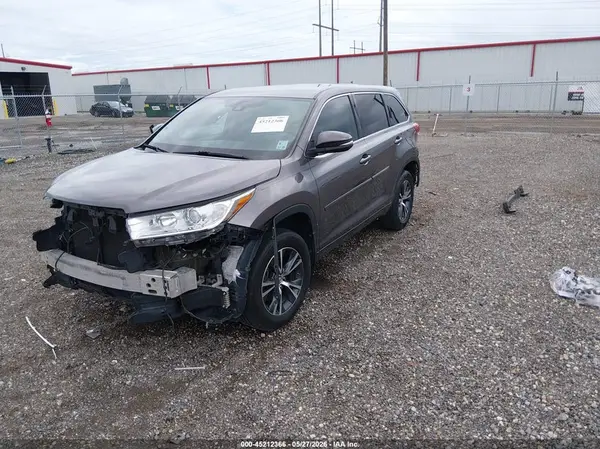 5TDZZRFH2HS197910 2017 TOYOTA HIGHLANDER - Image 2