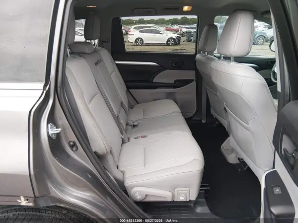 5TDZZRFH2HS197910 2017 TOYOTA HIGHLANDER - Image 8