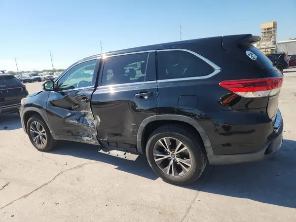 5TDZZRFH2HS200790 2017 TOYOTA HIGHLANDER - Image 2