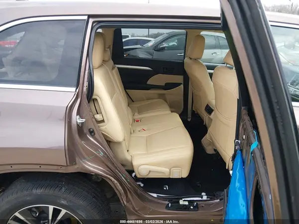 5TDZZRFH2HS208081 2017 TOYOTA HIGHLANDER - Image 8