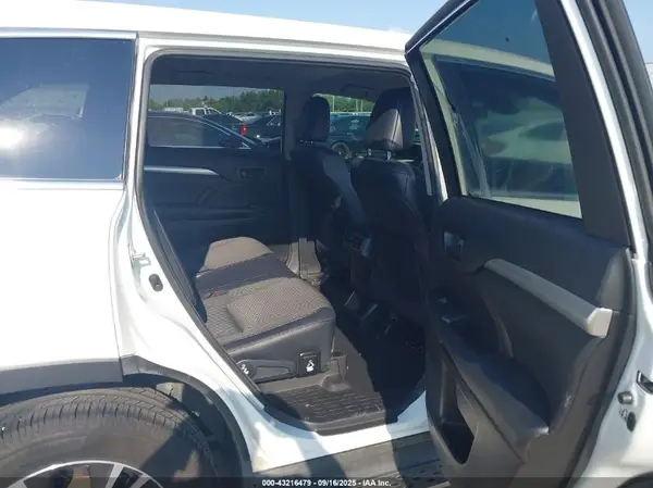 5TDZZRFH2HS222742 2017 TOYOTA HIGHLANDER - Image 8