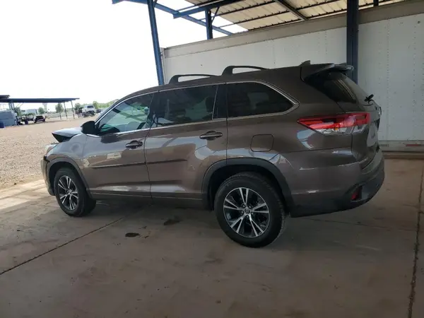 5TDZZRFH2JS238588 2018 TOYOTA HIGHLANDER - Image 2