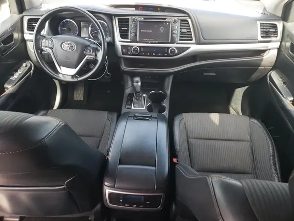 5TDZZRFH2JS250725 2018 TOYOTA HIGHLANDER - Image 8
