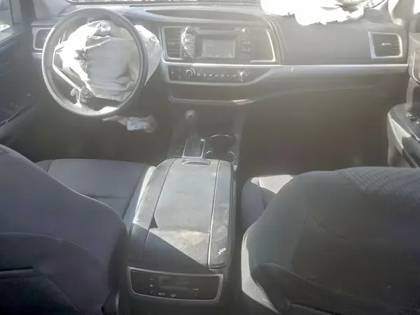 5TDZZRFH2JS250854 2018 TOYOTA HIGHLANDER - Image 8