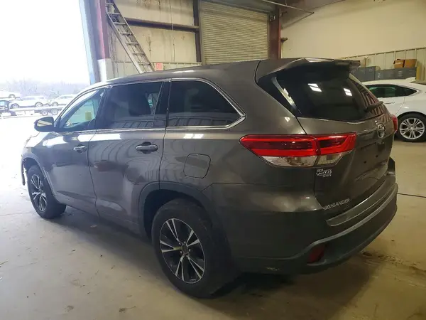 5TDZZRFH2JS256864 2018 TOYOTA HIGHLANDER - Image 2