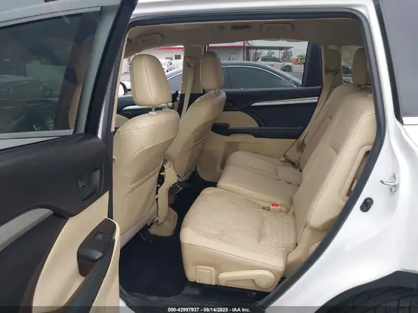 5TDZZRFH2JS262261 2018 TOYOTA HIGHLANDER - Image 8
