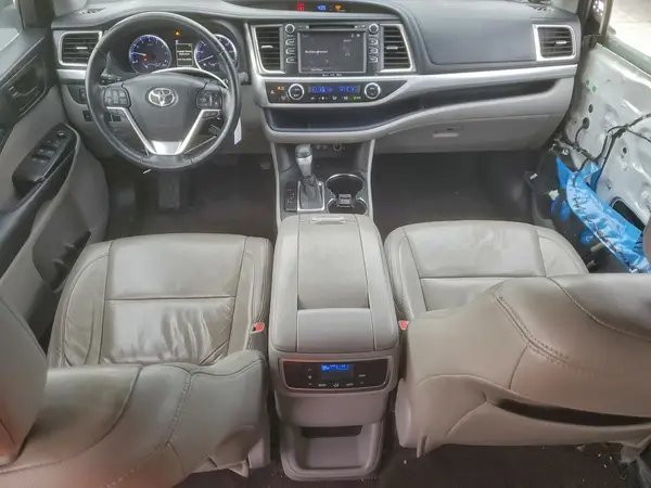 5TDZZRFH2JS265211 2018 TOYOTA HIGHLANDER - Image 8
