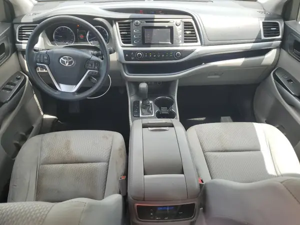 5TDZZRFH2JS275754 2018 TOYOTA HIGHLANDER - Image 8