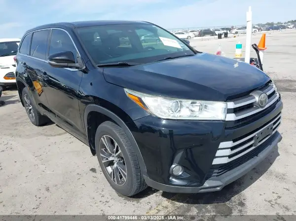 5TDZZRFH2JS276211 2018 TOYOTA HIGHLANDER - Image 1