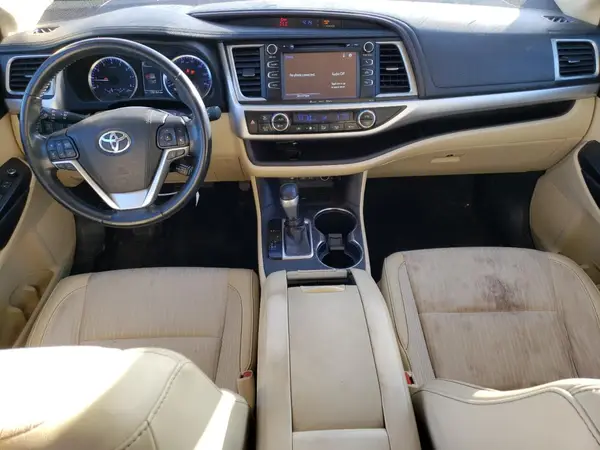 5TDZZRFH2JS279643 2018 TOYOTA HIGHLANDER - Image 8