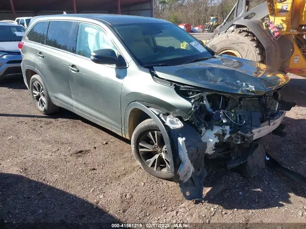 5TDZZRFH2KS291289 2019 TOYOTA HIGHLANDER - Image 1