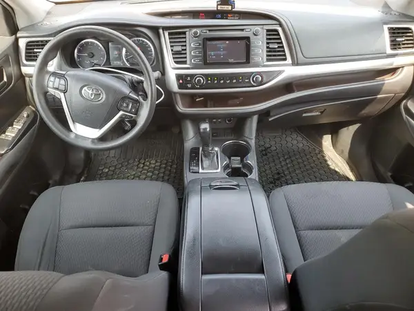 5TDZZRFH2KS296654 2019 TOYOTA HIGHLANDER - Image 8