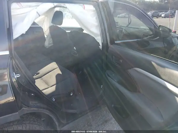 5TDZZRFH2KS298887 2019 TOYOTA HIGHLANDER - Image 8