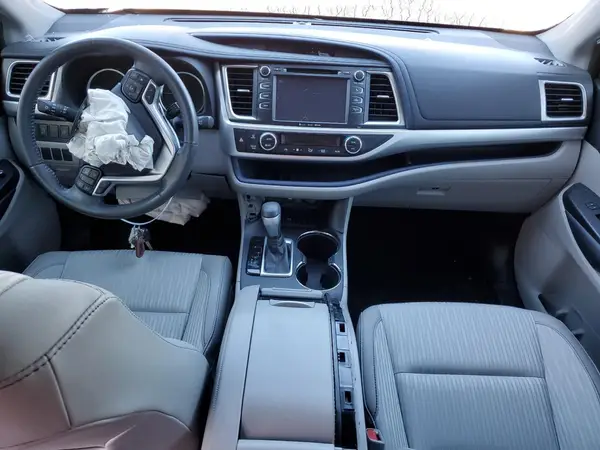 5TDZZRFH2KS312304 2019 TOYOTA HIGHLANDER - Image 8