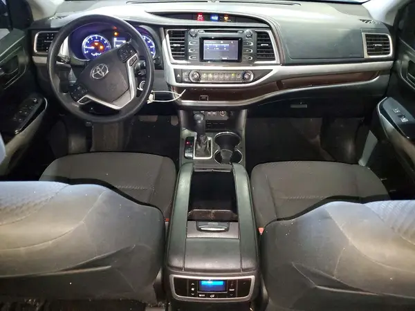 5TDZZRFH2KS313713 2019 TOYOTA HIGHLANDER - Image 8