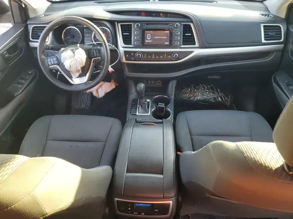 5TDZZRFH2KS318538 2019 TOYOTA HIGHLANDER - Image 8