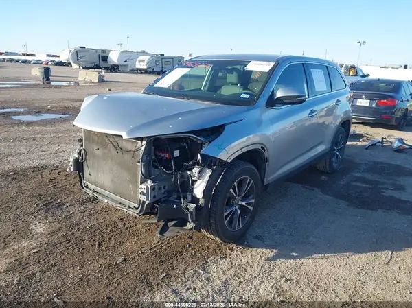 5TDZZRFH2KS329426 2019 TOYOTA HIGHLANDER - Image 2