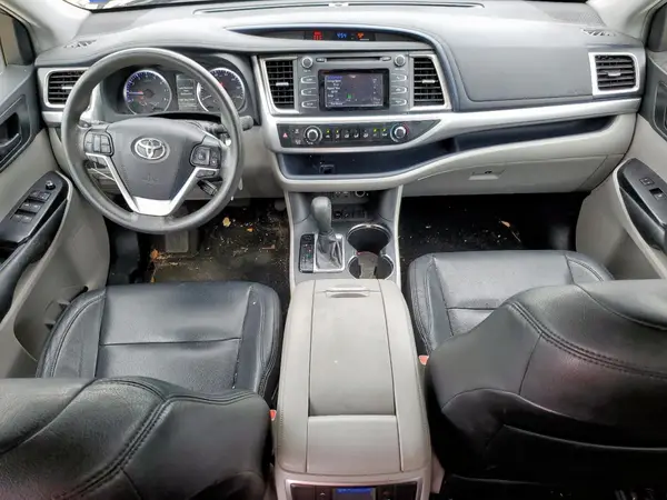 5TDZZRFH2KS330351 2019 TOYOTA HIGHLANDER - Image 8