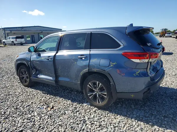 5TDZZRFH2KS330611 2019 TOYOTA HIGHLANDER - Image 2