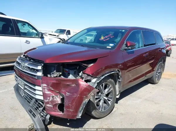 5TDZZRFH2KS336361 2019 TOYOTA HIGHLANDER - Image 2