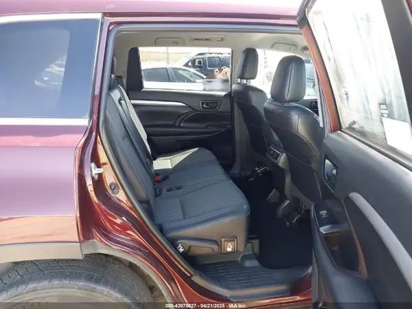 5TDZZRFH2KS336361 2019 TOYOTA HIGHLANDER - Image 8