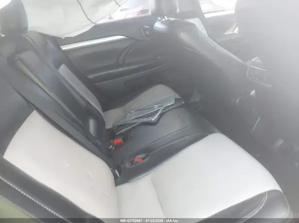 5TDZZRFH2KS339129 2019 TOYOTA HIGHLANDER - Image 8