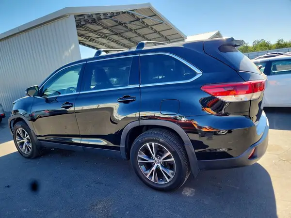 5TDZZRFH2KS349904 2019 TOYOTA HIGHLANDER - Image 2
