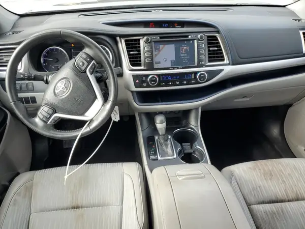 5TDZZRFH2KS364161 2019 TOYOTA HIGHLANDER - Image 8