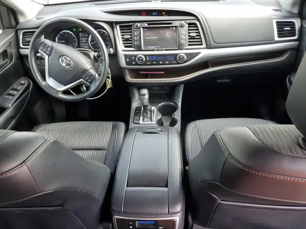 5TDZZRFH2KS368713 2019 TOYOTA HIGHLANDER - Image 8