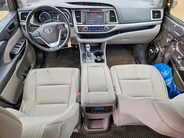 5TDZZRFH3HS194188 2017 TOYOTA HIGHLANDER - Image 8
